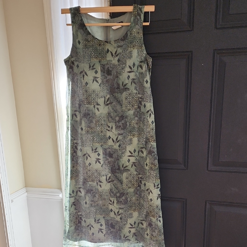 Chic Green Floral Midi Dress